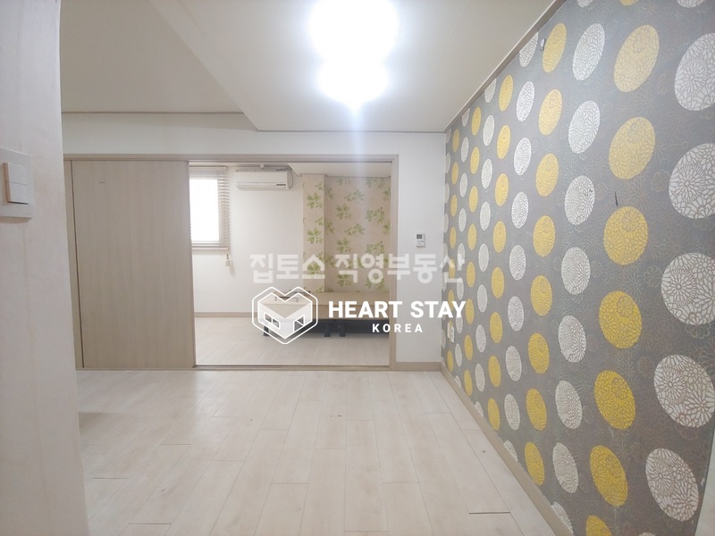 Studio near Samseong Station